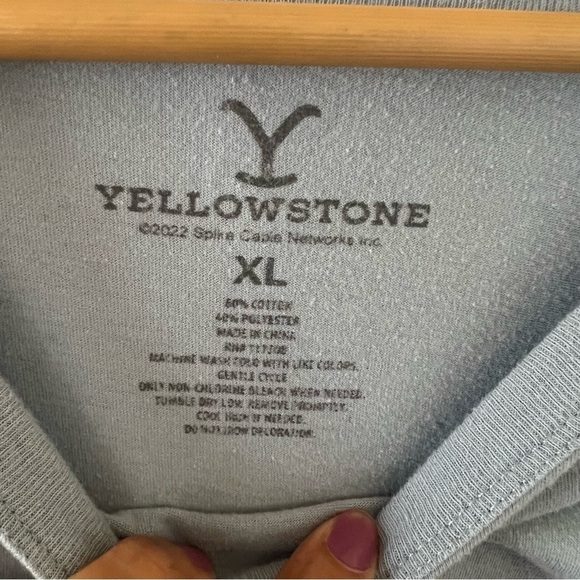 Yellowstone Dutton Ranch Tshirt Size XL - Picture 5 of 7